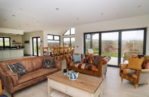 Bontnewydd House | Rhandir Hen