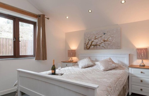 Llangadog Cottage | Rhiwddu Farmhouse dates back to the 16th Century