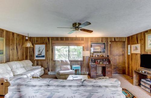 Cannon Beach House | Rhododendron Grove