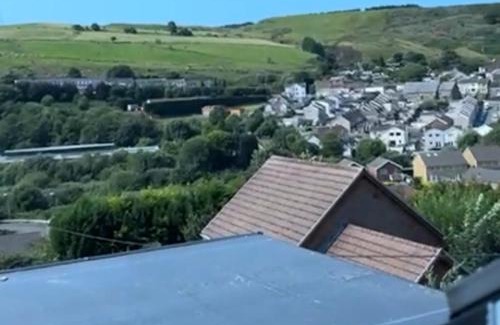 Tonyrefail House | Rhonda house share one bedroom in shared house