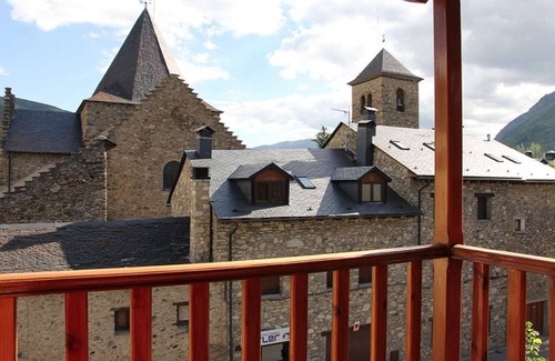 Benasque Apartment | Ribagorza, apartment located in the town of Benasque