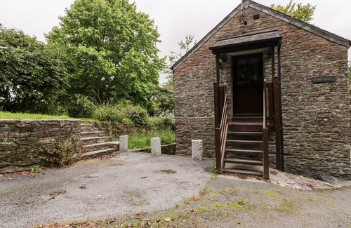 Lostwithiel Cottage | RIBBY BARN, family friendly, character holiday cottage in Lerryn