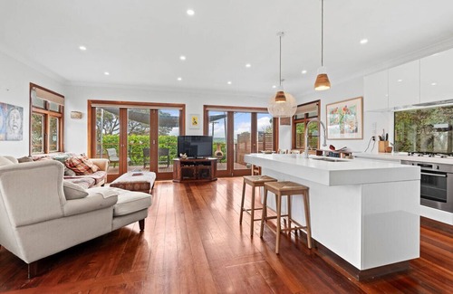 New Plymouth House | Richard & Jill’s magical Moturoa bungalow