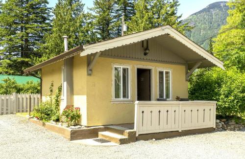 Hope Hotel | Richca Chalets Resort