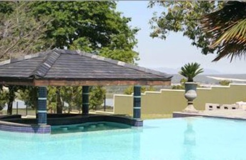 Trawal House | Ridgemor Villa