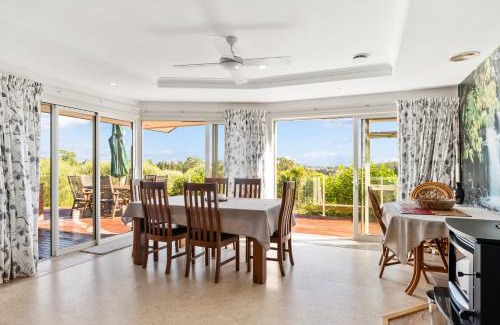 Kerikeri House | RidgeRaj - Kerikeri Holiday Home
