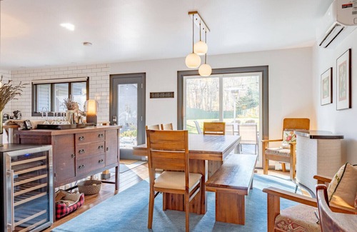 Stone Ridge Apartment | Ridgetop Retreat