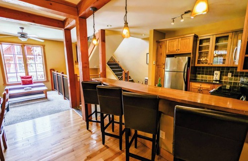 Golden House | Ridgeview Chalet: 4-bedroom mountain townhouse at Kicking Horse Mountain Resort