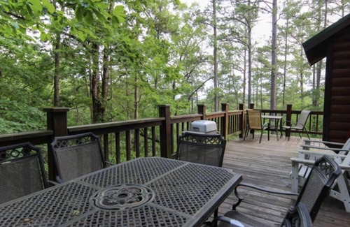Broken Bow Cabin | Ridgeview Retreat Seclude Cabin Includes Wifi, Cable, and Charcoal Grill by Redawning