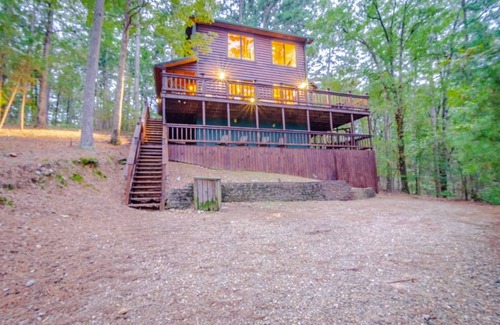 Broken Bow Cabin | Ridgeview Retreat Seclude Cabin Includes Wifi, Cable, and Charcoal Grill by Redawning