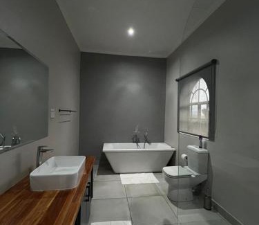 Leeupoort Bed & Breakfast | Riecor Guest Farm