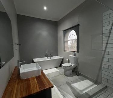 Leeupoort Bed & Breakfast | Riecor Guest Farm