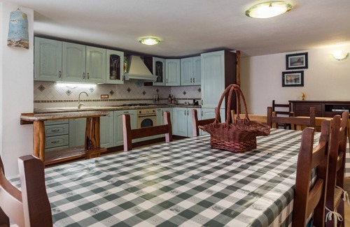 Solanas House | RIFINITO APPARTAMENTO CON WIFI ILLIMITATO, LETTI ORTOPEDICI, AIR/C.