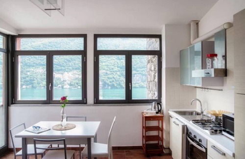 Laglio Apartment | Riflessi sul Lago Apt Laglio - Alba