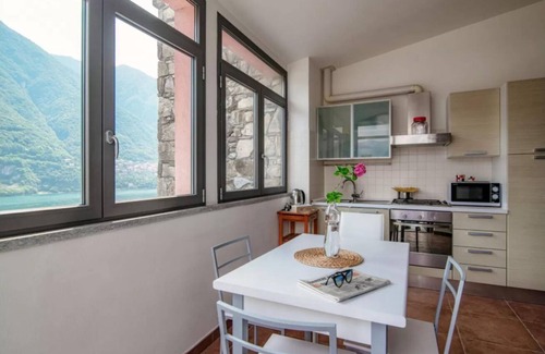 Laglio Apartment | Riflessi sul Lago Apt Laglio - Alba