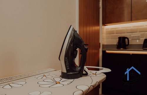 Doncaster House | Rigg House - 2 bedroom 2 bathrooms sleeps 6