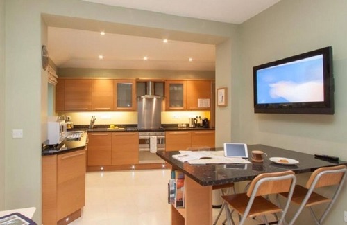 Portinscale House | RiggsideKeswick, Modern, Spacious, Gardens, Parking & Panoramic Mountain Views.