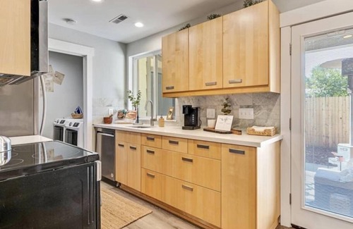 Holladay House | Right off i215, Close to Ski Resort, Pet Allowed