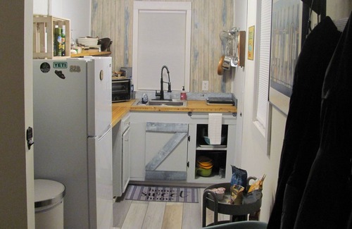 Franklin Cottage | Right off the NC Scenic HWY close to Highlands & minutes to Nantahala forest