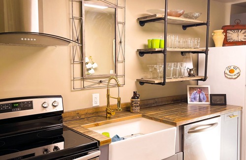 Noblesville House | Right on the river close to Ruoff and Koteewi Park