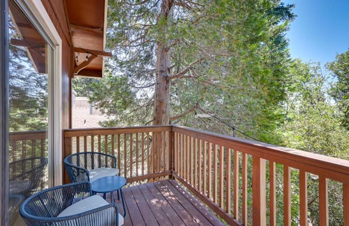 Twin Peaks House | Rimforest Retreat with Fireplace and Mountain Views!
