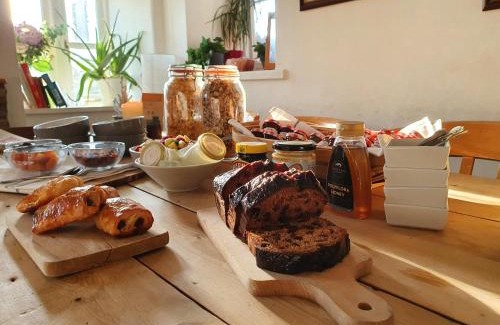 Hinton Blewett Hotel | Ring O Bells Hinton Blewett