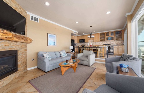 Rio del Mar Condo | Rio del Mar Paradise with sweeping oceanviews!