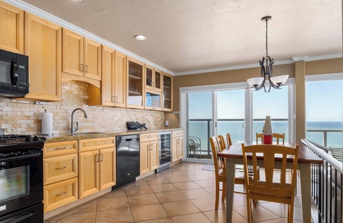Rio del Mar Condo | Rio del Mar Paradise with sweeping oceanviews!