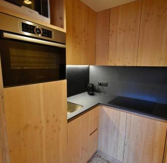 Campo Carlo Magno Apartment | RIO FALZE' Wood