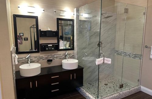 Beach Hill - Beach Flats Hotel | Rio Vista Inn & Suites Santa Cruz