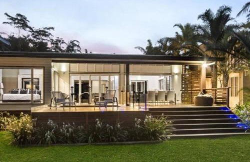 Mission Beach House | Ripples on the Beach - Beachfront Mission Beach