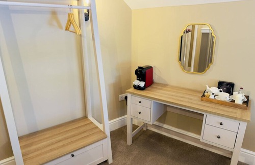 Fivelanes Apartment | Rising Sun Inn - Rough Tor
