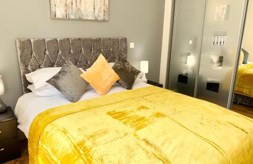 Oxford Apartment | Risinghurst, Oxford, an ENTIRE 2beds, 2bathrooms, free Wi-Fi, Free Parking