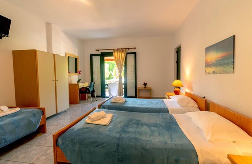 Ano Korakiana House | Rivendell Apartments