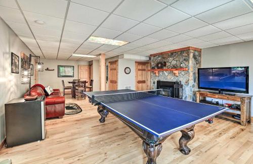 Piney Creek House | River Access and Game Room Piney Creek Cabin!