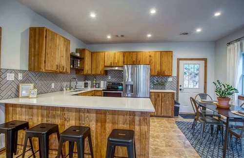 Kyle Cabin | River Access | Grill | Firepit | Sleeps 5
