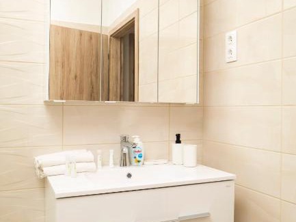 Sarvar Apartment | River and Lake I. Apartman