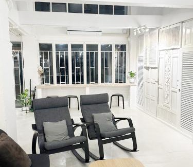 Khlong Ton Sai Hotel | River Home Bangkok