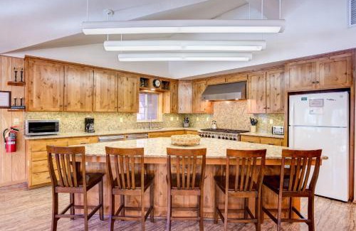 North Wawona House | River Lodge