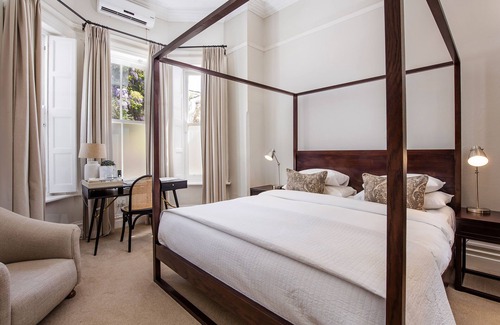 Stellenbosch Central House | River Manor Boutique Hotel