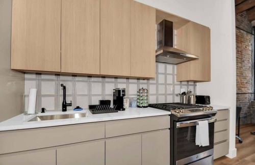 Near North Side Apartment | River North Rooftop With In and Out Parking 1