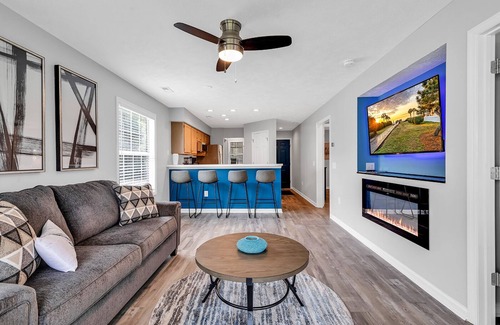 Carolina Forest Apartment | River Oaks Stylish Condo w/Golf Course View, Pool & Tennis