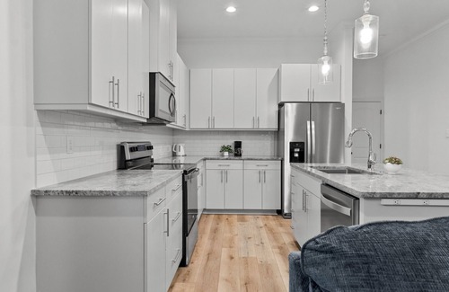 Lafayette House | River Ranch New King Bed Kid Friendly Lux Hospital