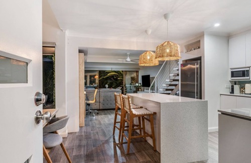 Noosaville House | River Rest on Munna - Pet friendly, walking distance to river