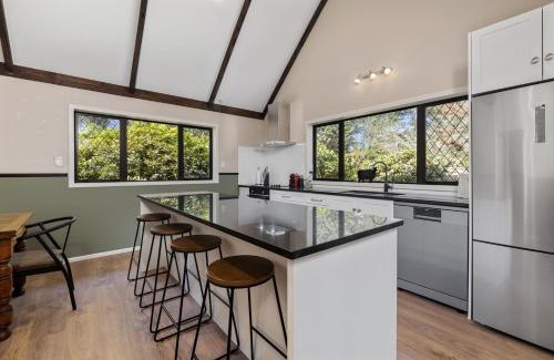 Broadlands Forest House | River Road Spa Lodge - Broadlands Forest