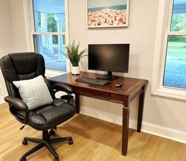 Princeton Villa | River View Estate: 5 mins from Princeton downtown