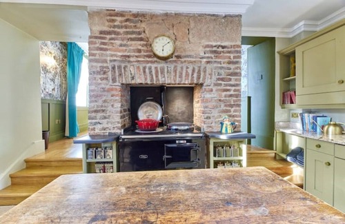 Berwick-upon-Tweed House | River View: Characterful Townhouse, Stunning Views