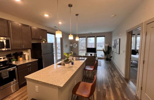 Indianapolis Apartment | River Views & Monon Trail Steps Away: Chic Oasis