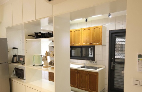 Datong Apartment | River Walk 3B2B Spacious apartment minutes to Taipei main station