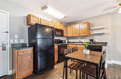 Indianapolis Apartment | River West 809 I Amazing 1Bd/1Bth I Free Parking